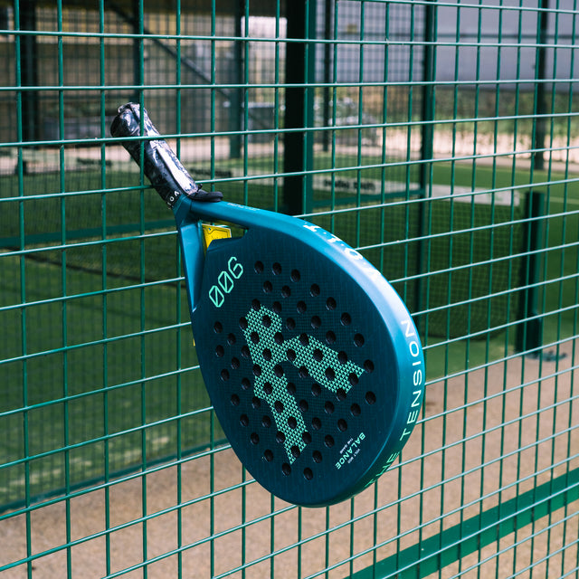 Volt 900 V4 Padel Racket