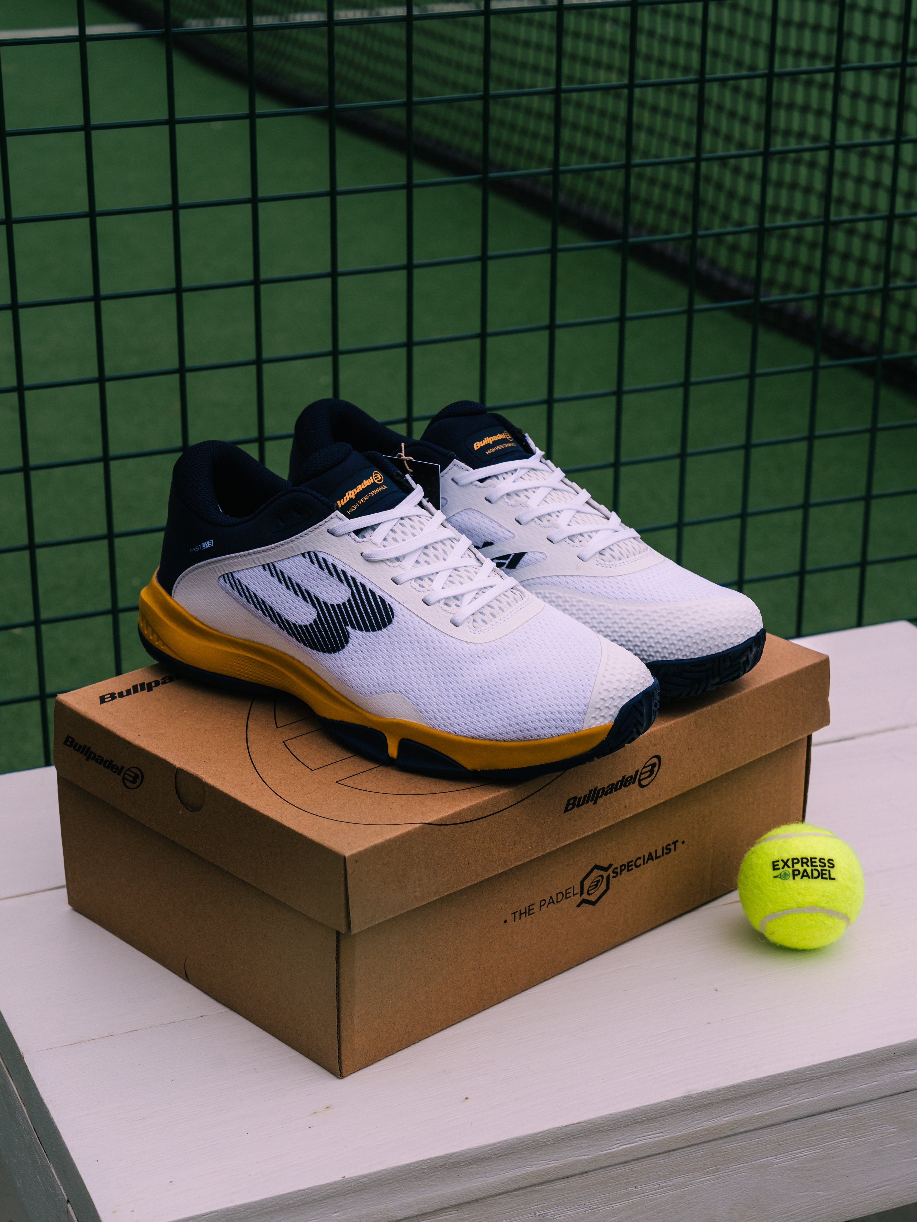 Bullpadel Hybrid Fly 25I Men's Padel Shoes - White & Orange