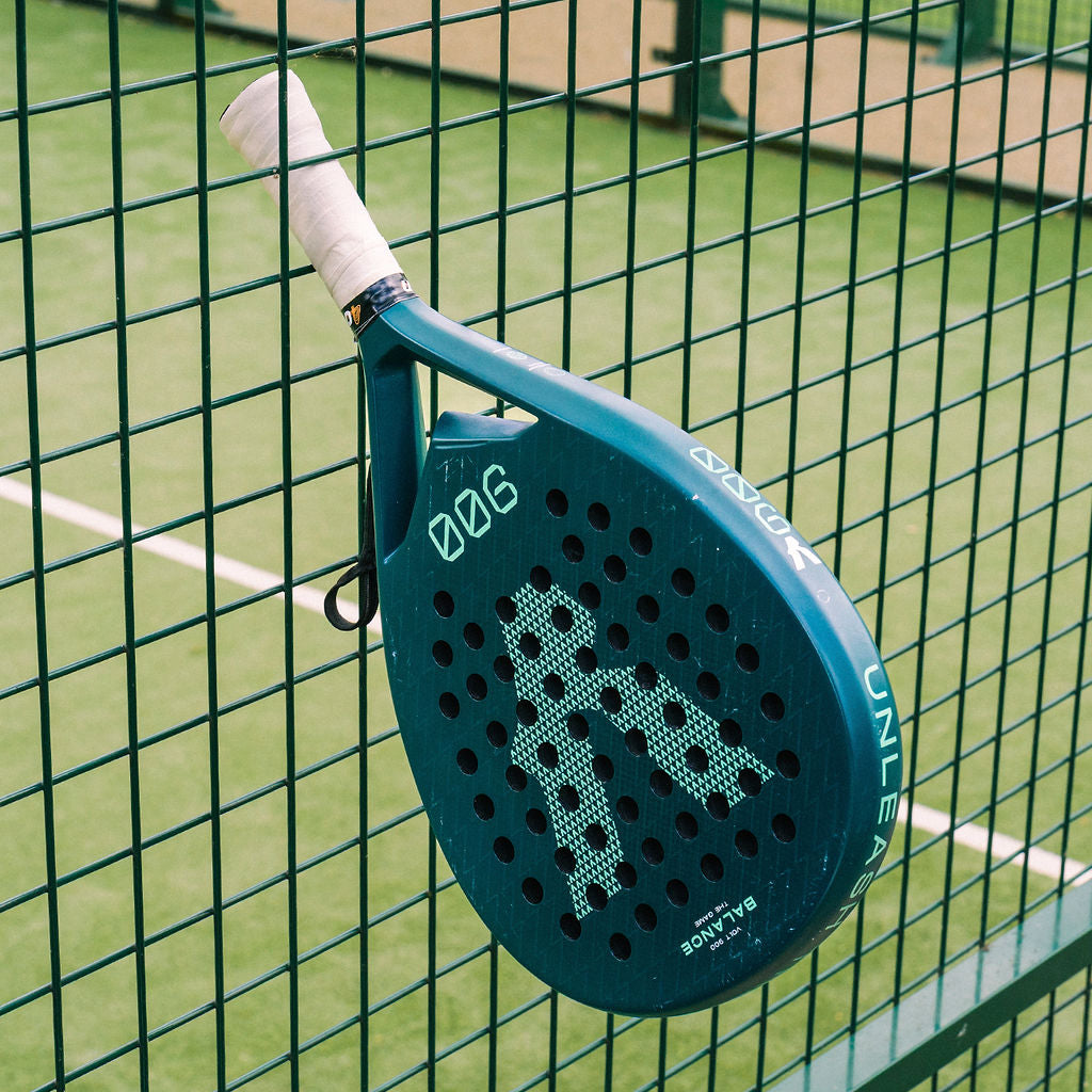 Volt 900 V4 Padel Racket