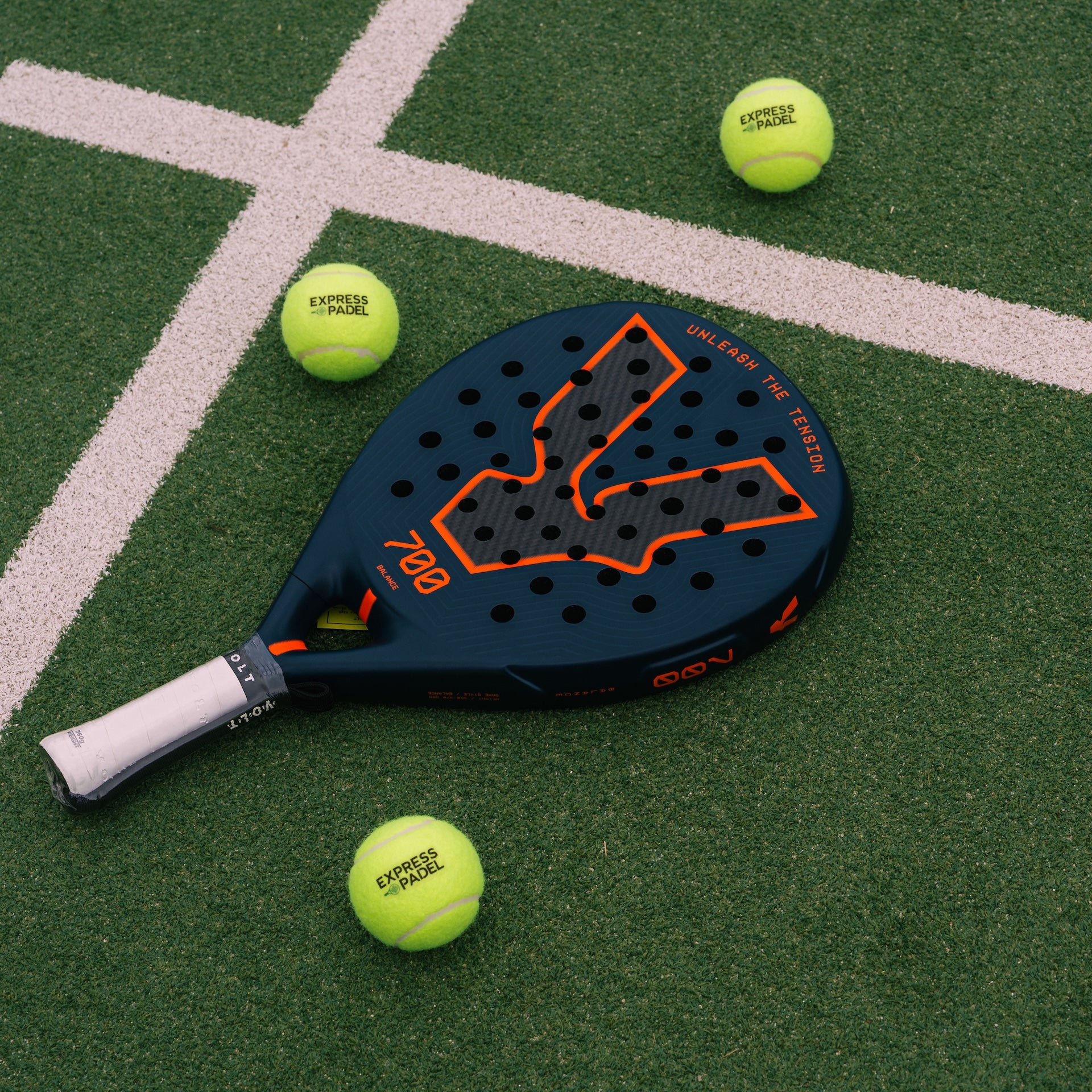 VOLT 700 V5 Padel Racket
