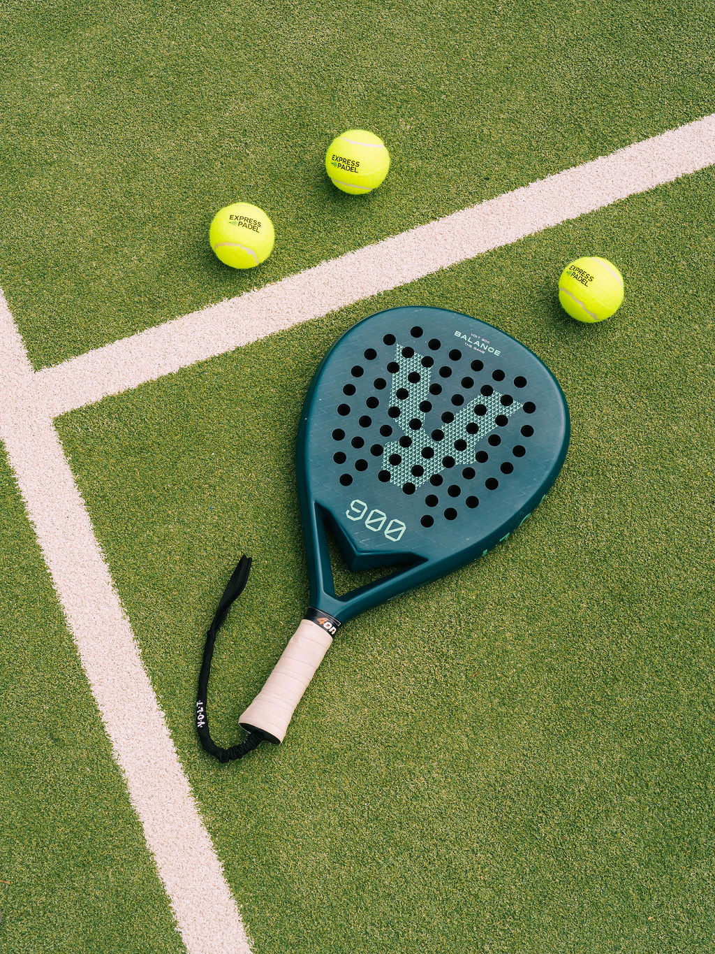 Volt 900 V4 Padel Racket